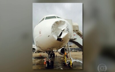 Tempestade que danificou radar de avião após decolagem apresentou grande intensidade de raios